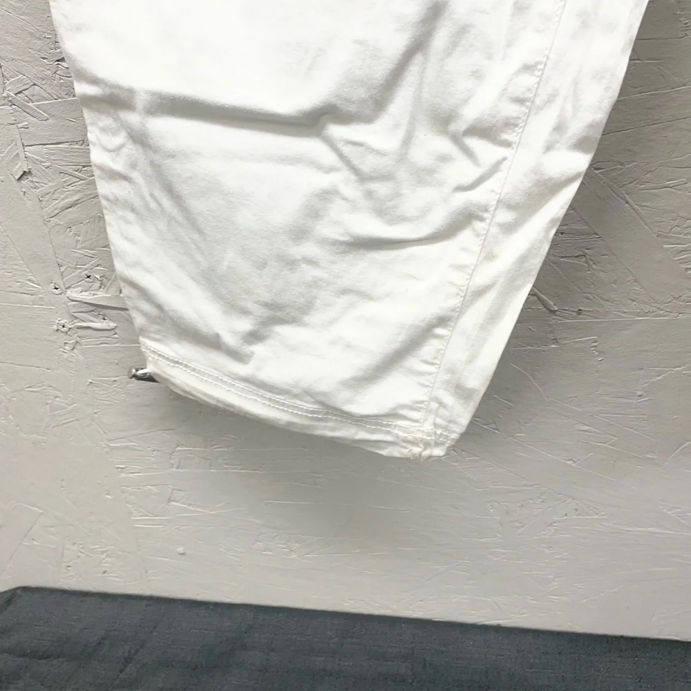 Time and Tru White Cargo Capri Pants - Picture 6 of 14
